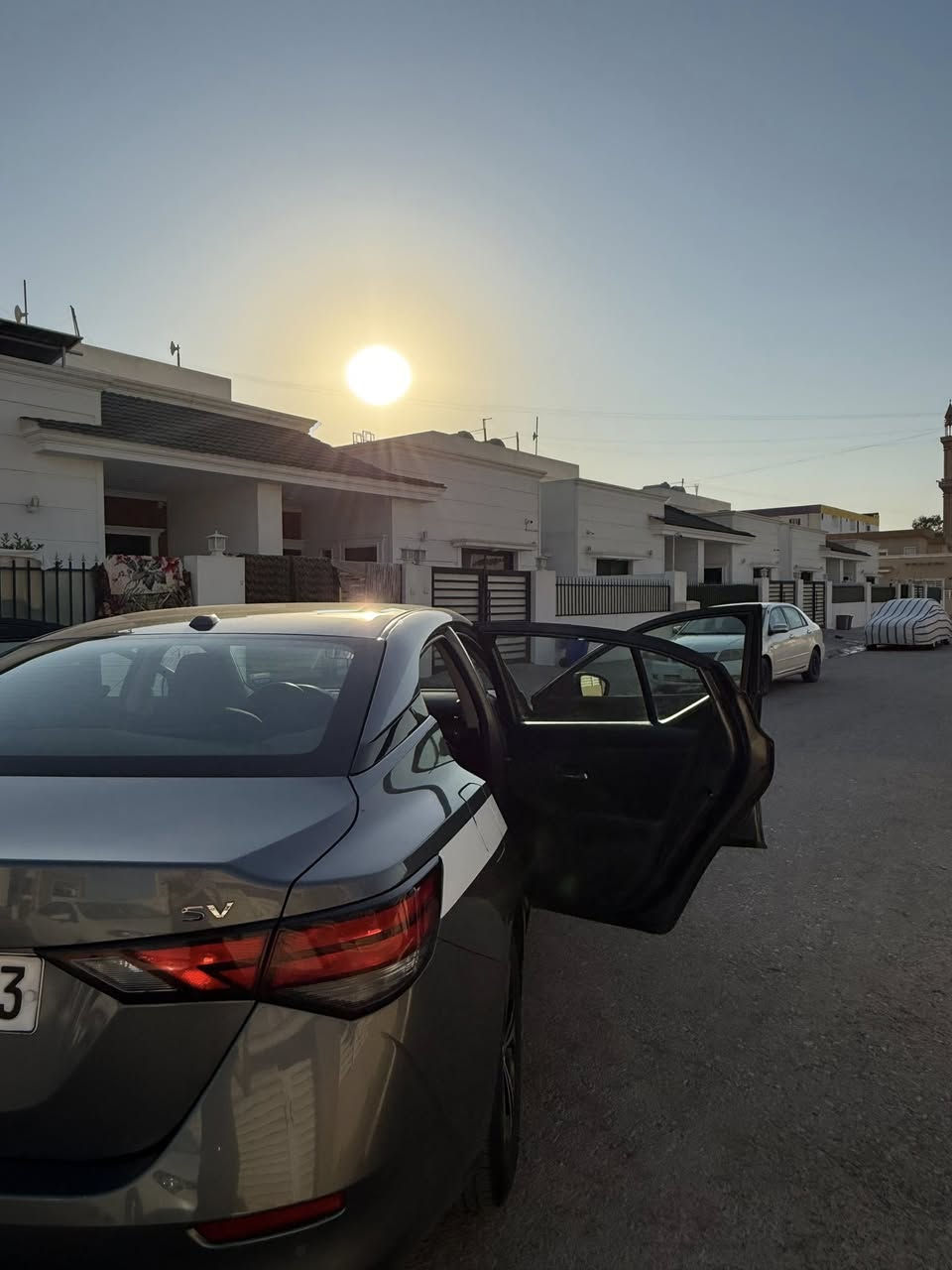 السلام عليكم 
من رخصة الادمن 
نيسان سينترا 2022sv 
المواصفات sv المعتاد عليه 
السيارة مابيها صبغ حادثها امريكا وكلش بسيط 
رقم اربيل باسمي تحويل ثاني يوم 
سنوية جديدة 
السيارة ما تحتاج دينار صرف 
السيارة مال بيت ونظيفة كلش
السعر ، اتصل علية وما يصير خاطرك الا الطيب
مكان السيارة كركوك 
***********
