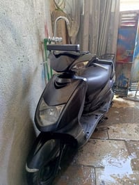 سكنس ياباني 110 لون فيلي دراجه كلشي بيها شغال اي نقص مابيها مكاني بغدا...