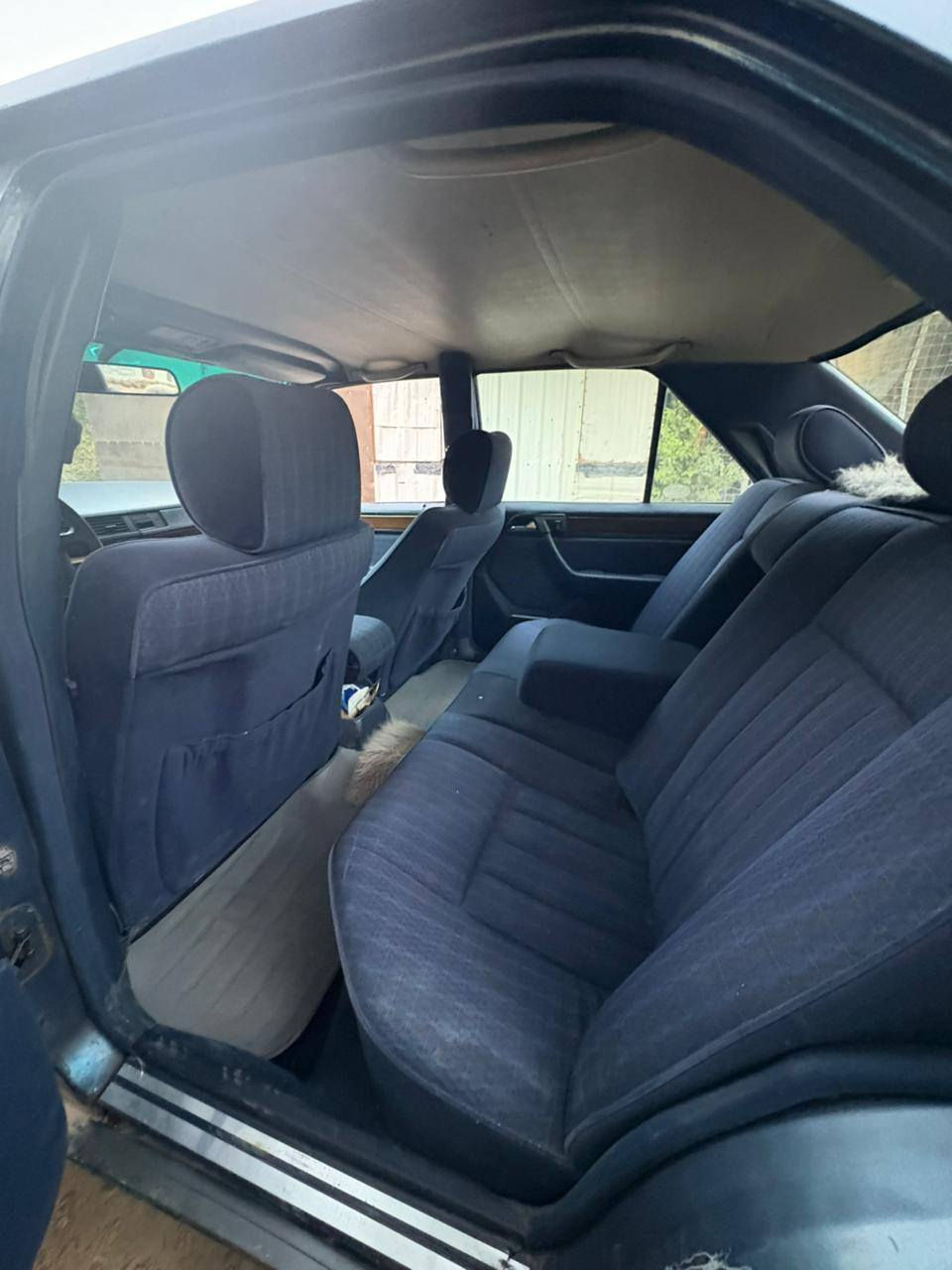 مارسيدس دب موديل ٨٧ بأسمي رقم بغداد مميز للبيع كير ومحرك بطه ثنين ونص تبريد شغال  حدادة جيدة جدا السعر المطلوب ٥٢ ورقه وبيها مجال للاستفسار الاتصال ***********
