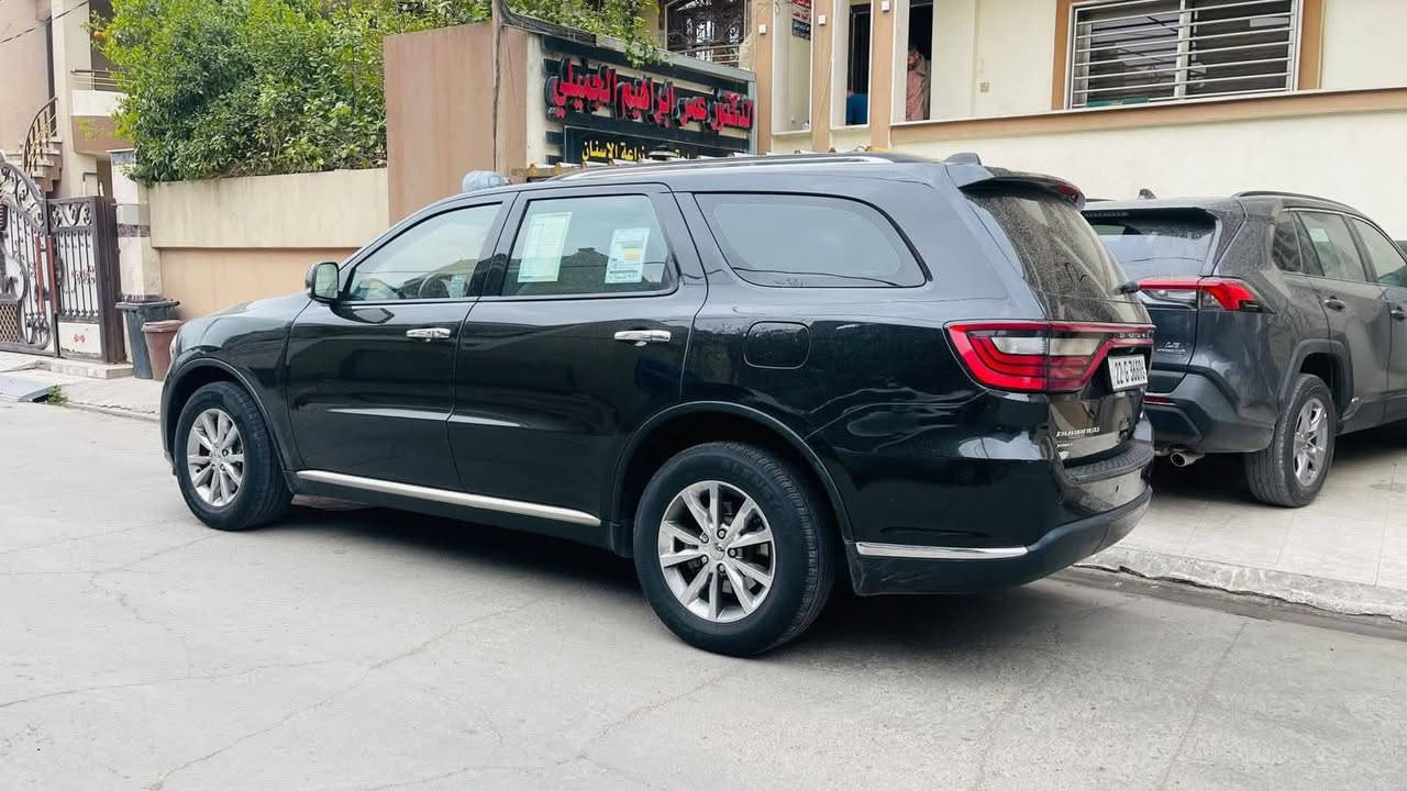 دورنگو 2014 Limited (فول مواصفات)
محرك 3600 كفالة 
گير كفالة 
كهربائيات كفالة 
صدر امامي خلفي كفالة 
داخل عسلي 
كشنات خزن +اربعتهن بيهم تدفئة 7 راكب السيارة 
مري هيتر +تعتيم ضوء
ستيرن هيتر
شفتات ستيرن +تحكمات
مودات قيادة كلها شغالة
فتحة سقف 
طخم تاير 
منظومة زينون جديد 
رقمها اربيل بأسمي 
عنوانها فلوجة 
ضررها بالعراق ربع چاملغ امامي جهت السائق 
السيارة خليجيه 
اي استفسار ‏‪0770 621 4999‬‏
سعرها 195 وبيها مجال
