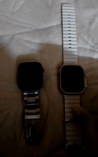 وبركاته اريد ابيع هذين الساعات السعر 25 الف الرقم 07703127465