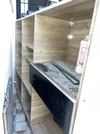 ميز دخل • موصل