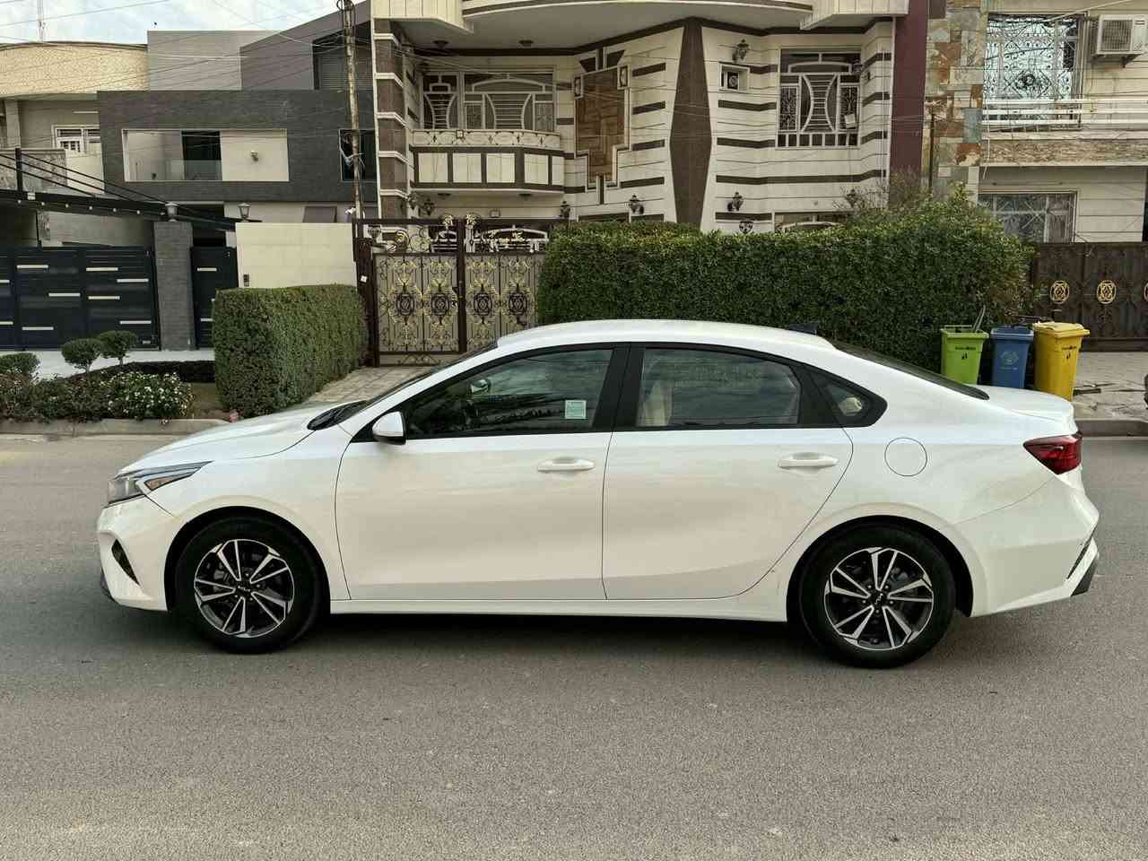 كيا فورتي موديل 2022
لون ابيض 

وارد أمريكي محرك 2000 دوش 

ماشية 32 ميل 

رادار امامي

نوقف ذاتي

شاشة كبير

كامرة خلفي

تحكم إستيرين جهتين

نظام كير أوتوماتيكي +عادي

نظام قيادة ( اسبورت ايكو عادي

محرك +كير + حجر صالنصة مكفولة شواصي ولغد مكفولة 

سيارة حادثها بنيد صبغ وجاملغ راجع بارد وباقي كفالة 

كل نقص مابيها السيارة

+ صور الحادث  ب منشور 
فقط بنيد صبغ

مكانها بغداد سيدية سعر $146

اي استفسار ***********
