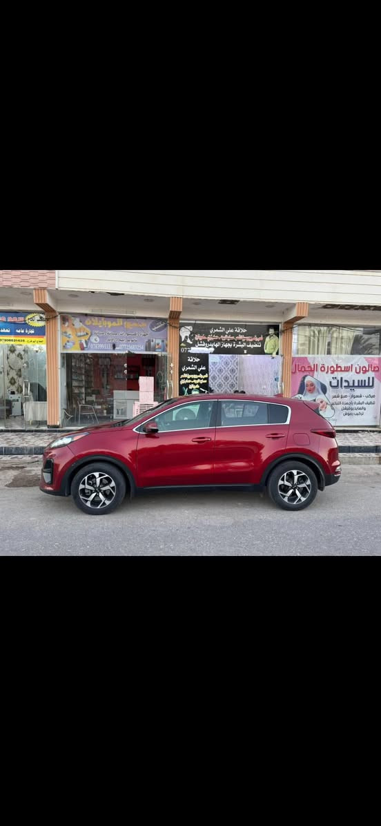 كيه سبورتج ٢٢ وارد امريكي السيارة جديدة بيها بس قطعة وحدة جاملغ ايمن كير أو مكينه حدادية كشر كفالة ماشية ٤٣ السيارة نضيفه السعر 165 مع المجال العنوان بابل شارع 80 للاستفسار الاتصال على ***********
