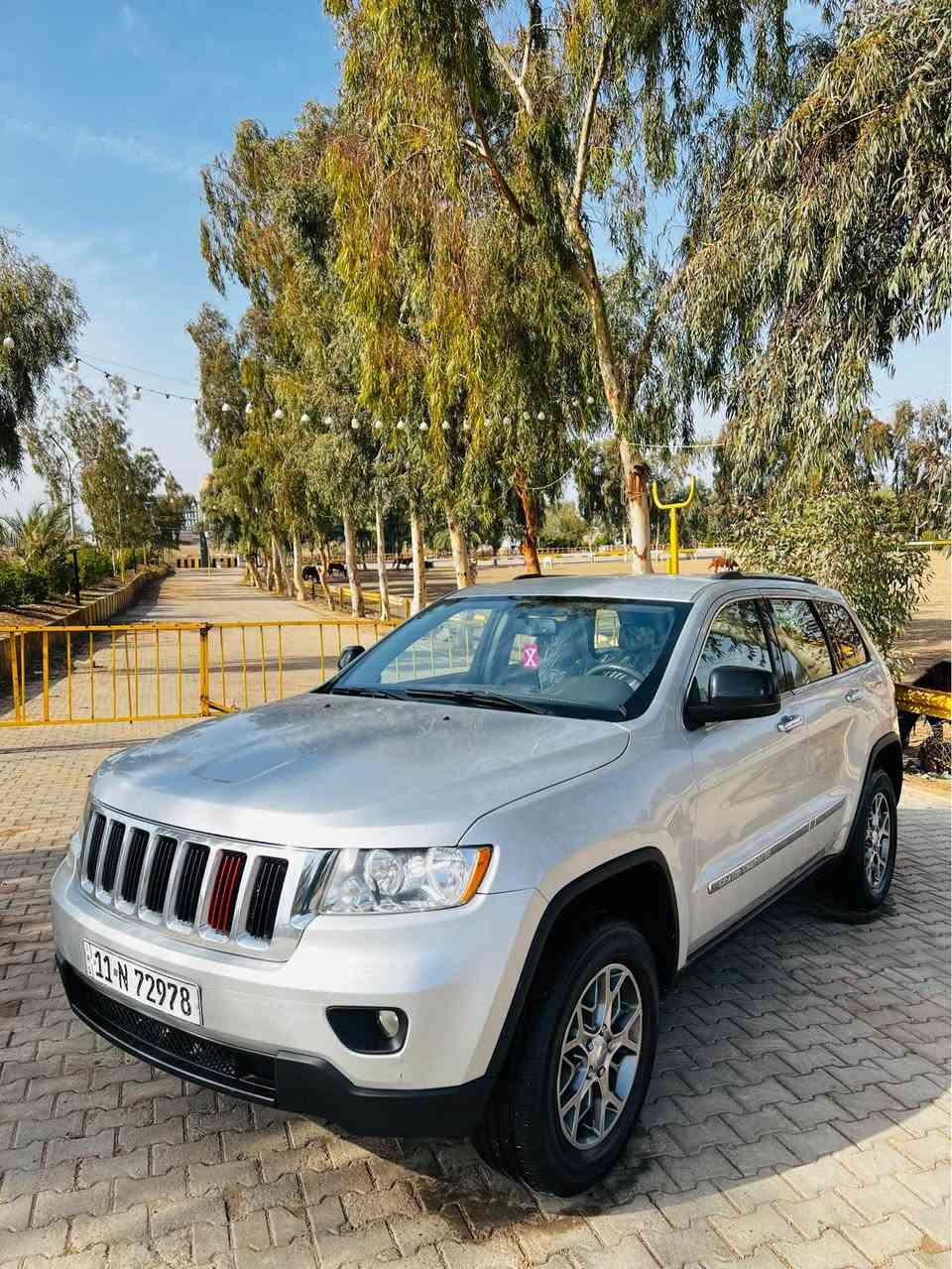 جيب 2011 وارد أمريكي بدون ضرر محرك 3600 بيه صبغ الجاملغ الامامي نصه الايمن 
ومبين بالصور وقبق الجنطه فقط بدون دواخل 
بدون ارباكات رقم بغداد جديد مكينه كير مكفولات الشراي يتصل *********** بغداد, العراق
