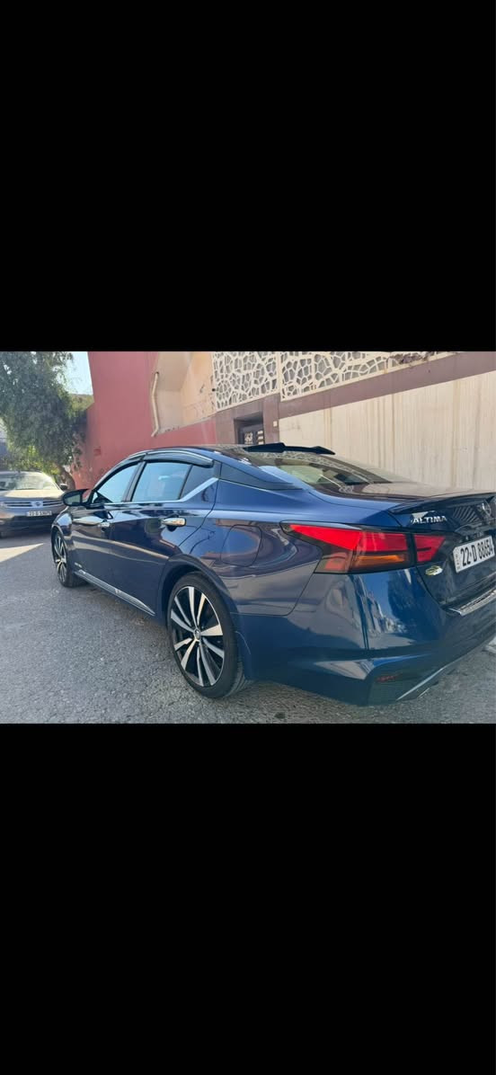 التيما 21 فئة sr فول عدا سلايد
سيارة قطعة وحدة صبغ بدون دواخل 
رقم اربيل 
*********** كركوك, العراق
