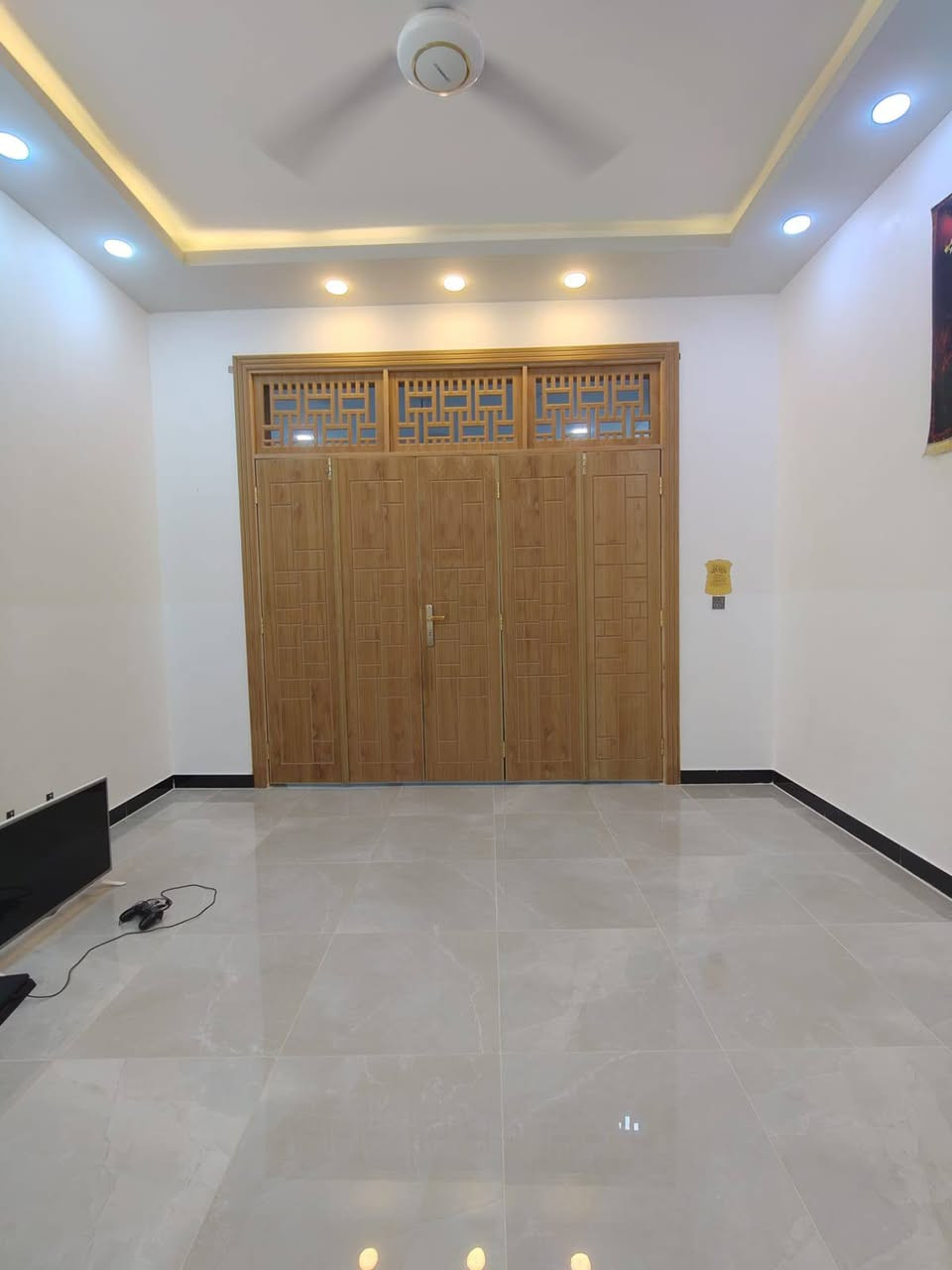 للبيع 102م بالجمعيه طابقين جديد خلف شارع القطعه واجه 8.5 نزال 12
***********
اتصال+واتساب
م/بوابة الغري
