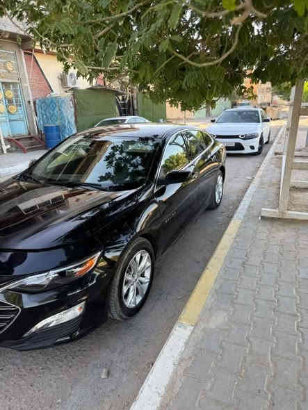 السلام عليكم 
ماليبو موديل ٢٠٢٣ 
رقم اربيل 
لون اسود
السيارة ماشية ٥٨ الف ميل
جاملغ جهة السايق وشويه بالبنيد
نظام ABS 
محرك 1500 تيربو 
مانع انزلاق TCS
مقعد السائق تحكم كهرباء
تبريد قطعتين 
مثبت سرعة 
حساسات  خلفيه
بصمة تشغيل 
بصمة ابواب 
سايد بريك دكمة
نظام فحص ضغط الإطارات 
كامرة خلفية 
تشغيل عن بعد 
شاشة 8 بوصة لمس 
شاشة تدعم اندرويد اوتو
شاشة تدعم ابل كار بلي 
للاستفسار ***********
السيارة جاهزة من كلشي ترايها حلو محرك وكير بلادي مكفول
