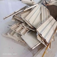 رفوف للبيع كامله عدد كبير للبيع السعر مناسب مستعجلين عالبيع الشراي يتص...