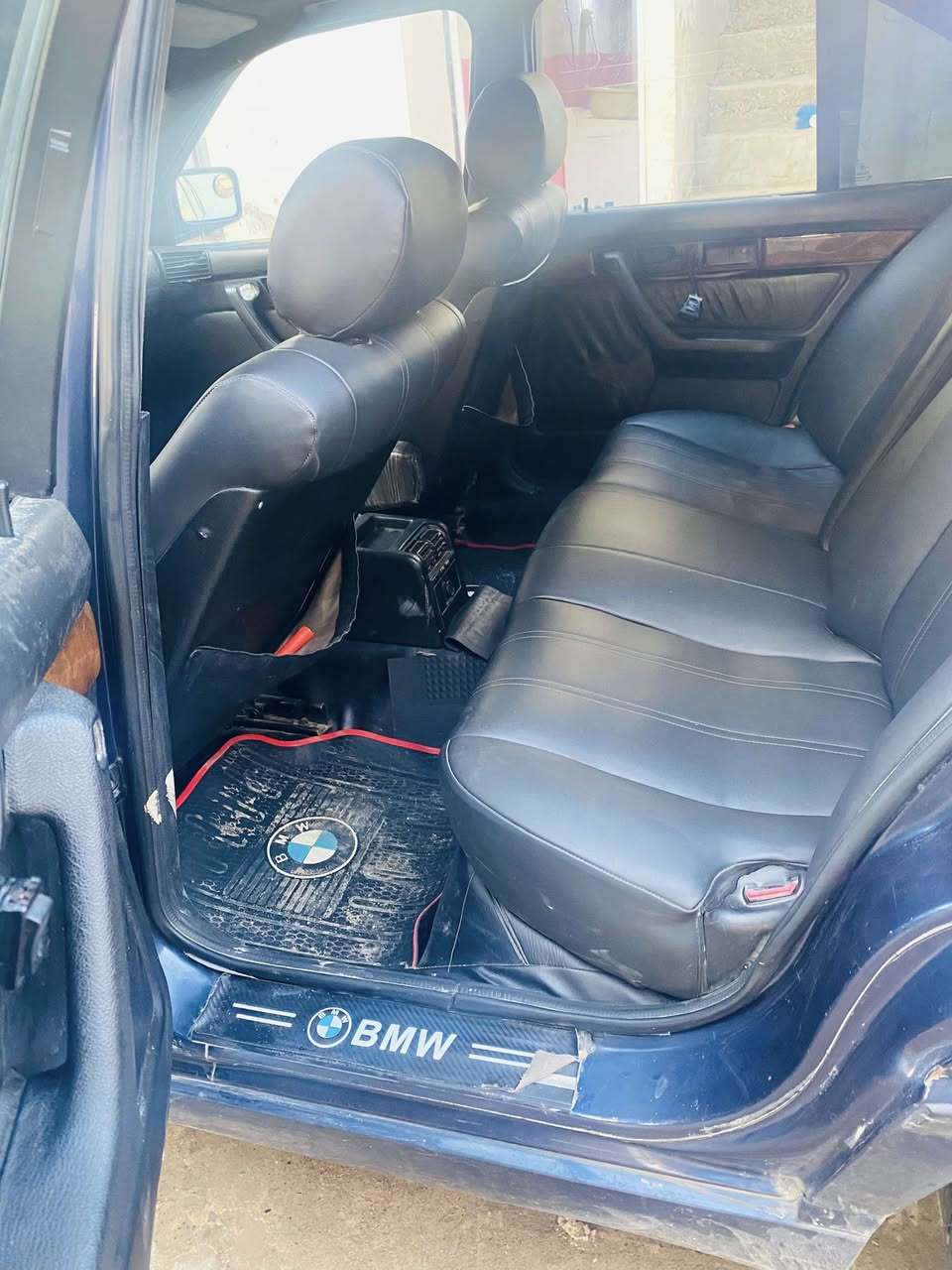 السلام عليكم اخوان بي أم 525 السياره قطعتين كلير فقط السياره شرط تحويل السياره شرط الكير المكين الطخم امامي خلفي كلو جديد الكهربائيت السياره كلو شغال العنوان موصل سهل نينوى السعر 55 او بي مجال للطيبين الهاتف ***********
