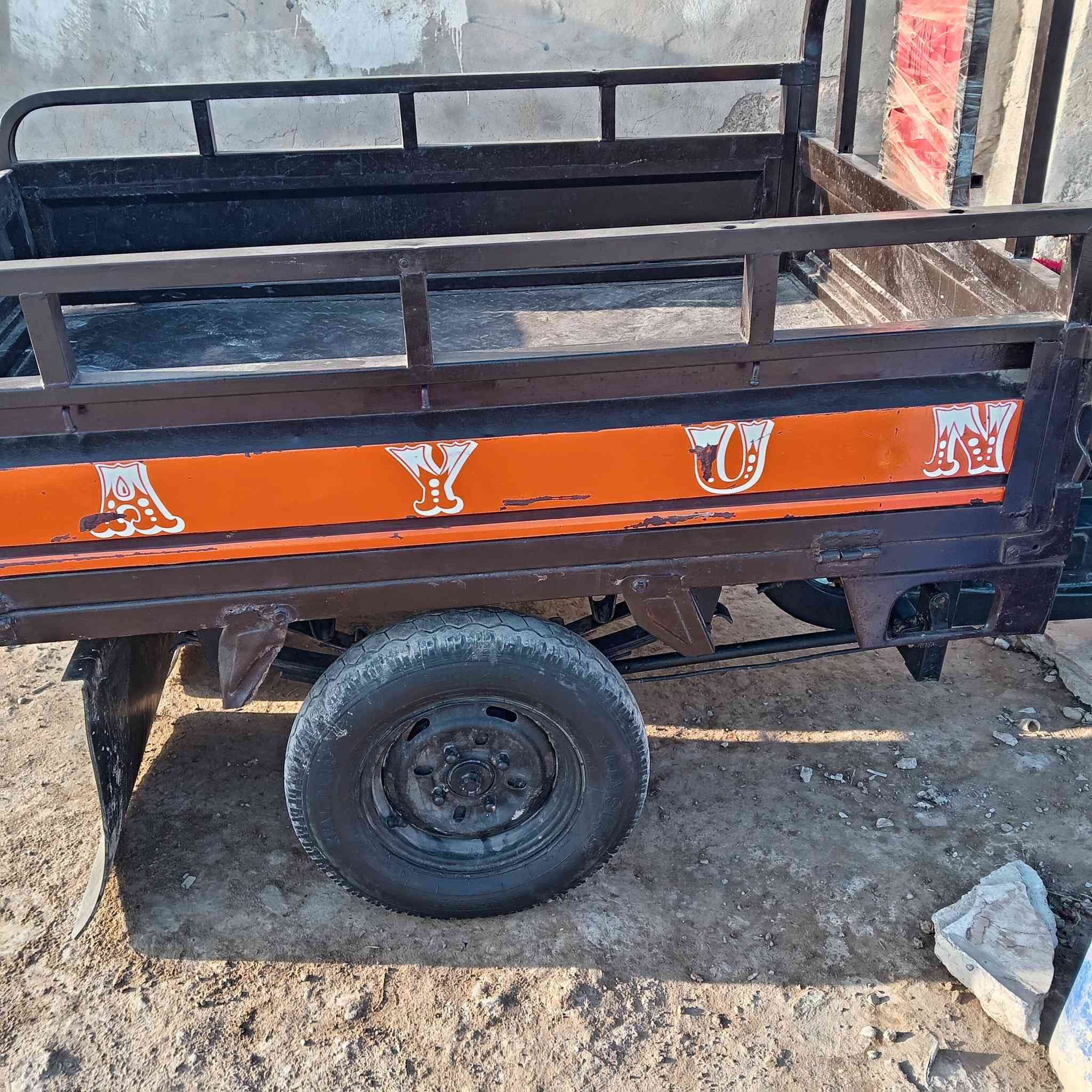 ستوته للبيع داوان نظيفه مكينه ناعمه شاصي و ركبه كفاله كهربايات كل شقاله نكره سلف باتري جديد تايرات جديد كاَله سعر مليون واربع بيهه مجال واسط لخاجيه ***********
