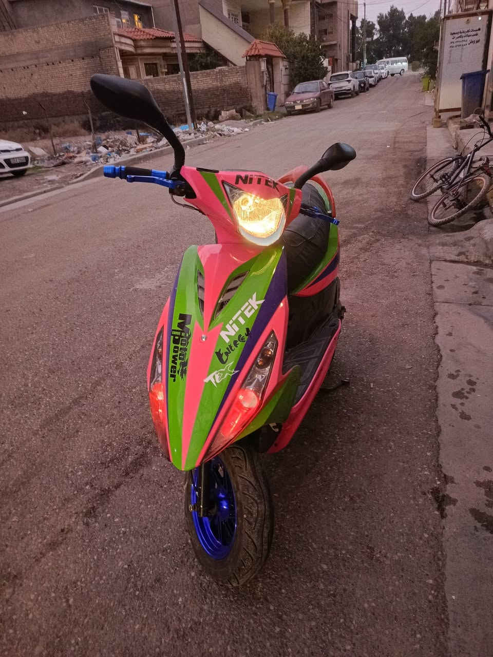 السلام عليكم شباب ماكس مضلع ياباني سرعه 120
دراجه خير من الله مكينه لك برغي ممفتوح بيها كله شغاله كدامكم شرط جيب فيتر وياك وتعال افحص مكاني بغداد الدوره *********** اتصال او وات ساب 
س ب ٦٠٠ الف مال بيع
