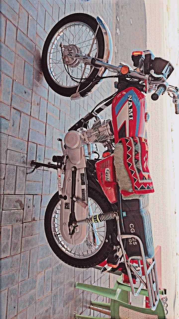 شبابنا الطيبه نامه شبه الشلامچه نضيفة ومكفوله من الشخط تجي وتشوف بعينك كله شغال اوراق سكنر صارلها اقل الشهر طالعه من المعرض دراجة مفولـه سعرها 750 وبيها مجال للطيبين ***********
