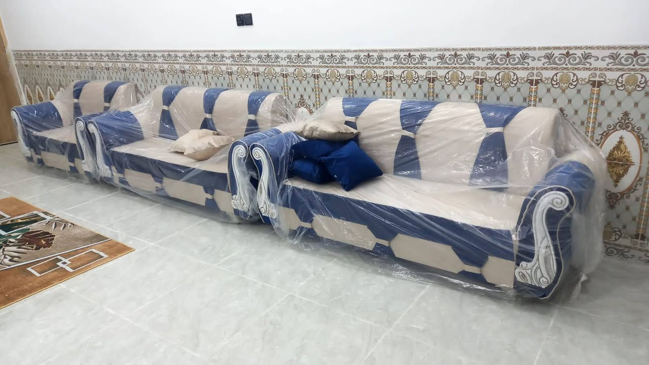 السلام عليكم ورحمة الله وبركاته 
التخم جديده  معروضه للبيع على فحص يجيك ويفحصها  للتواصل على واس اب

***********

***********
