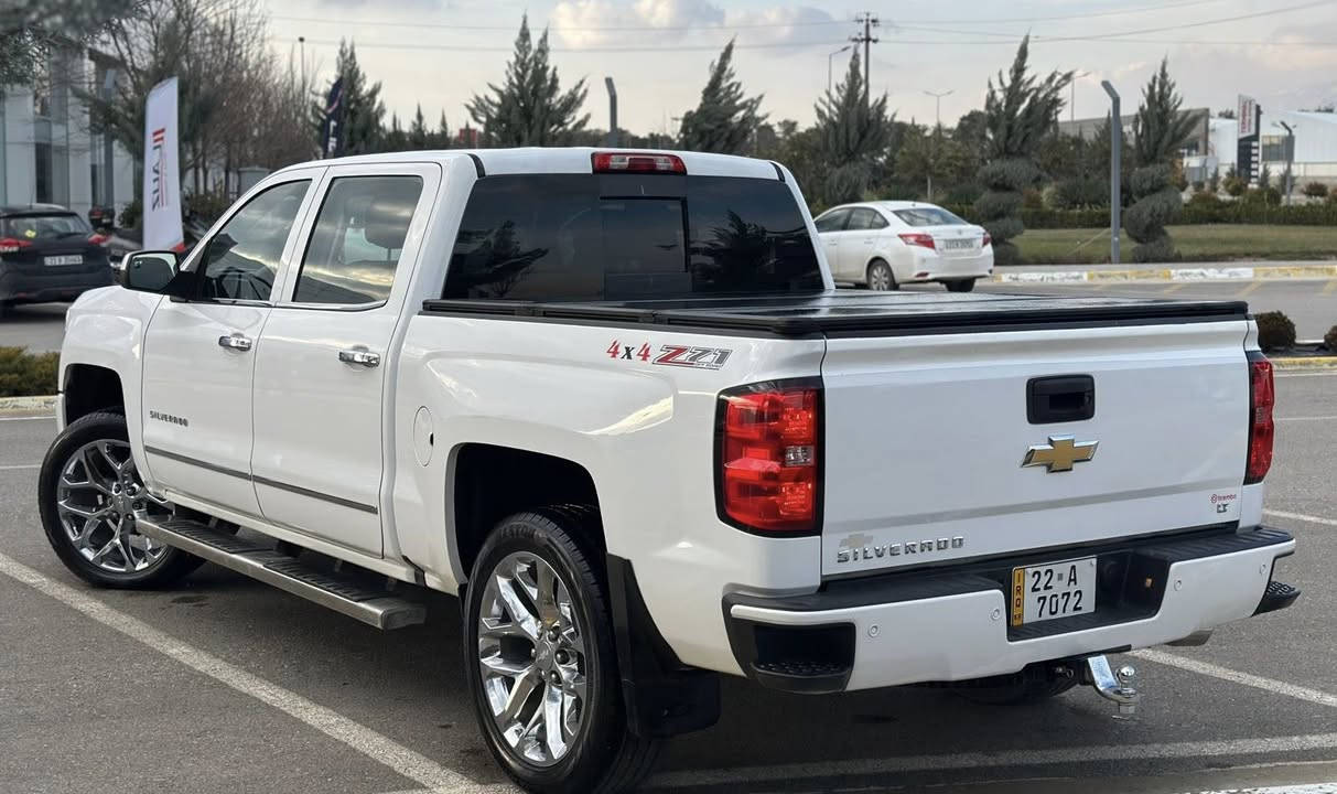 بۆفرۆشتن. 🛻🇺🇸🤍 للبیع

شۆفرلێت سلڤڕادۆ,2017 مواسەفات LT 
دەبڵ ئەکسل 4x4
رادار+ئوتؤ ستؤپ
مەکینە 5.3L

سەیارەکە بێ بۆیاخە 
بێ دەعم بێ لێدراو

تاقم تایەی نوێی 
هیچ مەسرەفێکی تێدا نییە 
زۆر پاک و خاوێنە 

شوێن سلێمانی 🏠
گێر و مەکینەی بەشەرت 
هیچ کێشەیەکی تێدا نییە 

سعر /في التعليق يتم الرد فورا على المسنجر ✍🏻

نرخ/ لە کۆمێنت بنوسە یەکسەر وەڵام دەدەیتەوە 📮

ژمارەی خاوەن سەیارە : ***********☎️
