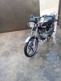 دراجه سيفان موديل ٢١  نضيفه كلشي شقال سلف شقال ما عوزه شي  ٣٠٠   ٠٧٨٠٢...