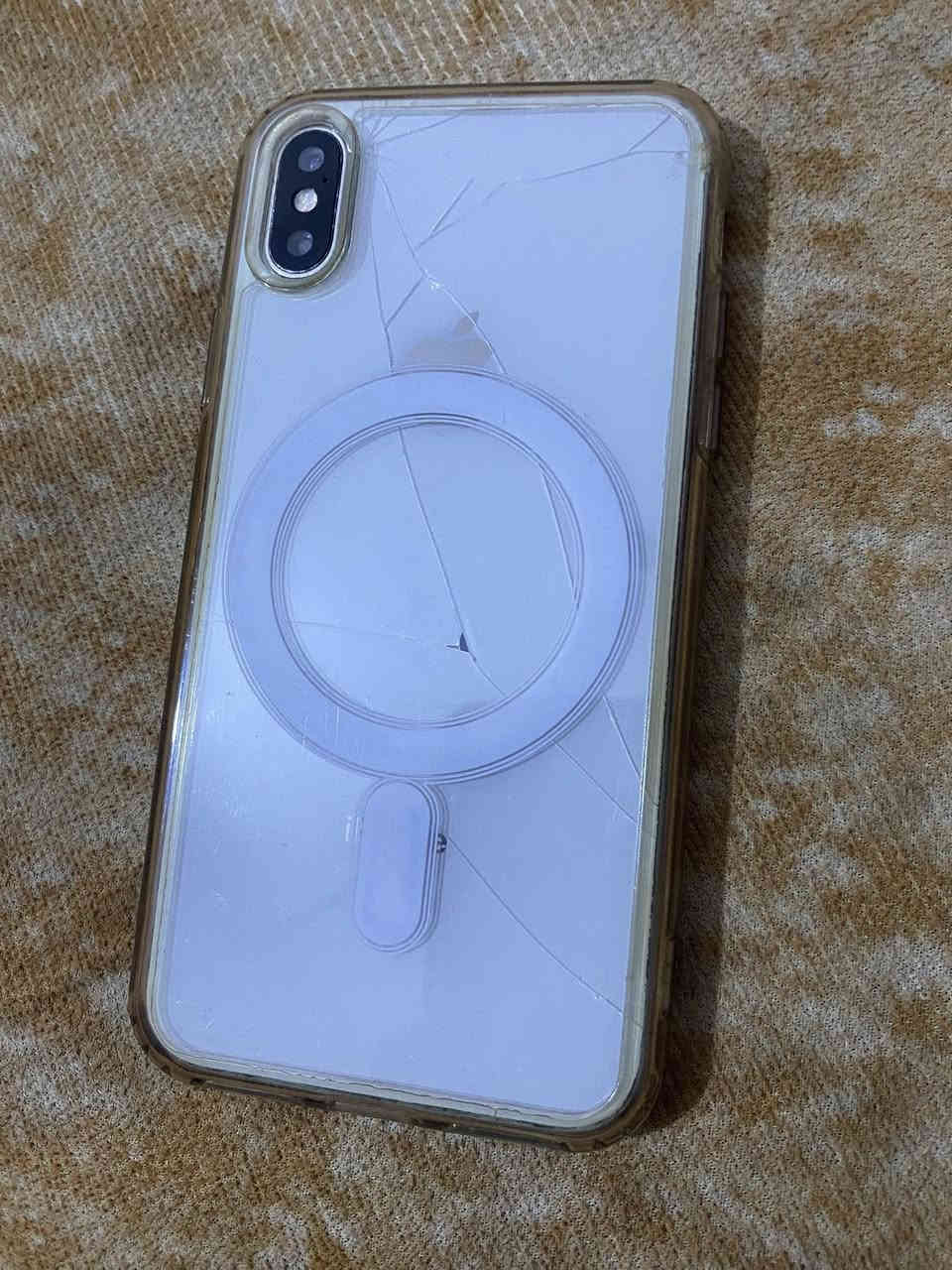 سلام وعليكم للبيع جهاز ايفون Xsللبيع بطاريه مبدله وظهر مفطور  ذاكره64بطاريه 100  سعره 115وبي مجال بسيط مكاني اللطيفيه 
***********
***********
