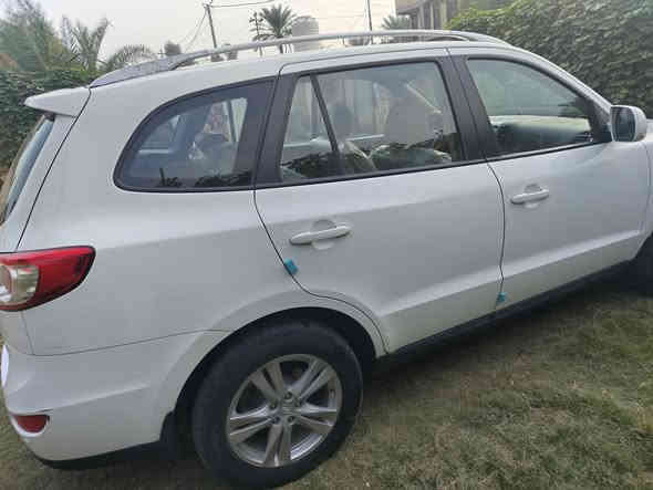 سلام عليكم سنتافي مديل 2012 خليجي مكفوله كفاله عامه مكينته (6) تلث قطع تبريد  مرايات شفط تحكم ستيرن سياره جاهزه خير من الله  السعر ( 165) وبيه مجال حك الجيه
للاستفسار
 (***********) 
(***********)
