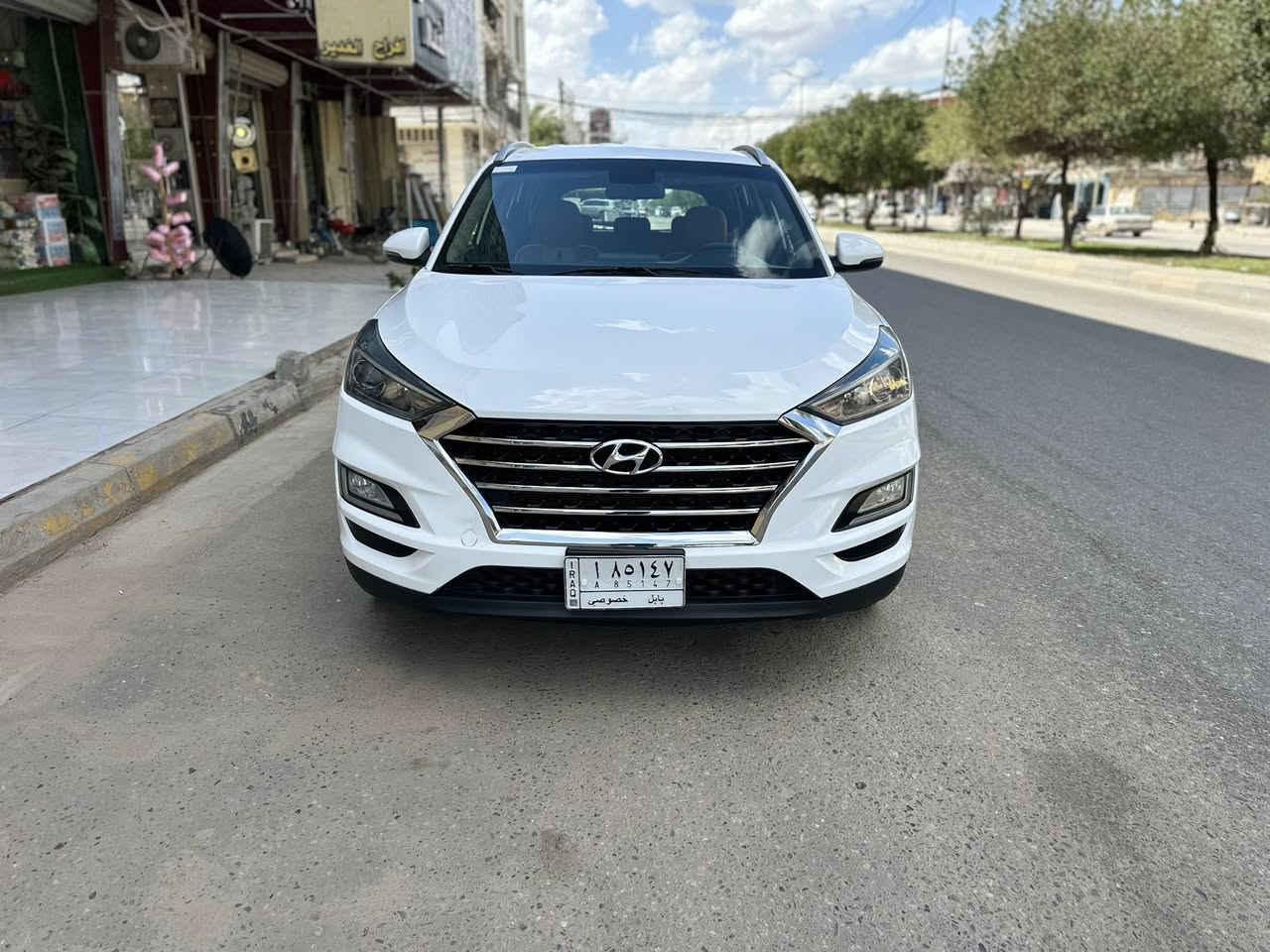 *********** سعر186  هونداي توسان موديل 2019 وارد خليجي مكفول من حادث وصبغ وتبديل موصفات فول من عده بنرامه بصمه كشنات جلد جكليتي يداد نيكل لد امامي خلفي حساس مامي خلفي كامره شاشه جبيره ويل كب كروم تحكم ستيرن جهتين تبرد مامي خلفي محرك حدادية تبريد مكفوله سعر186 تحويل مباشر مكان سيارة كربلاء ***********
