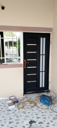 حداده متنقله عمل ابواب كتائب شبابيك  قمريات حسب الطلب  تصليح أي شي عند...