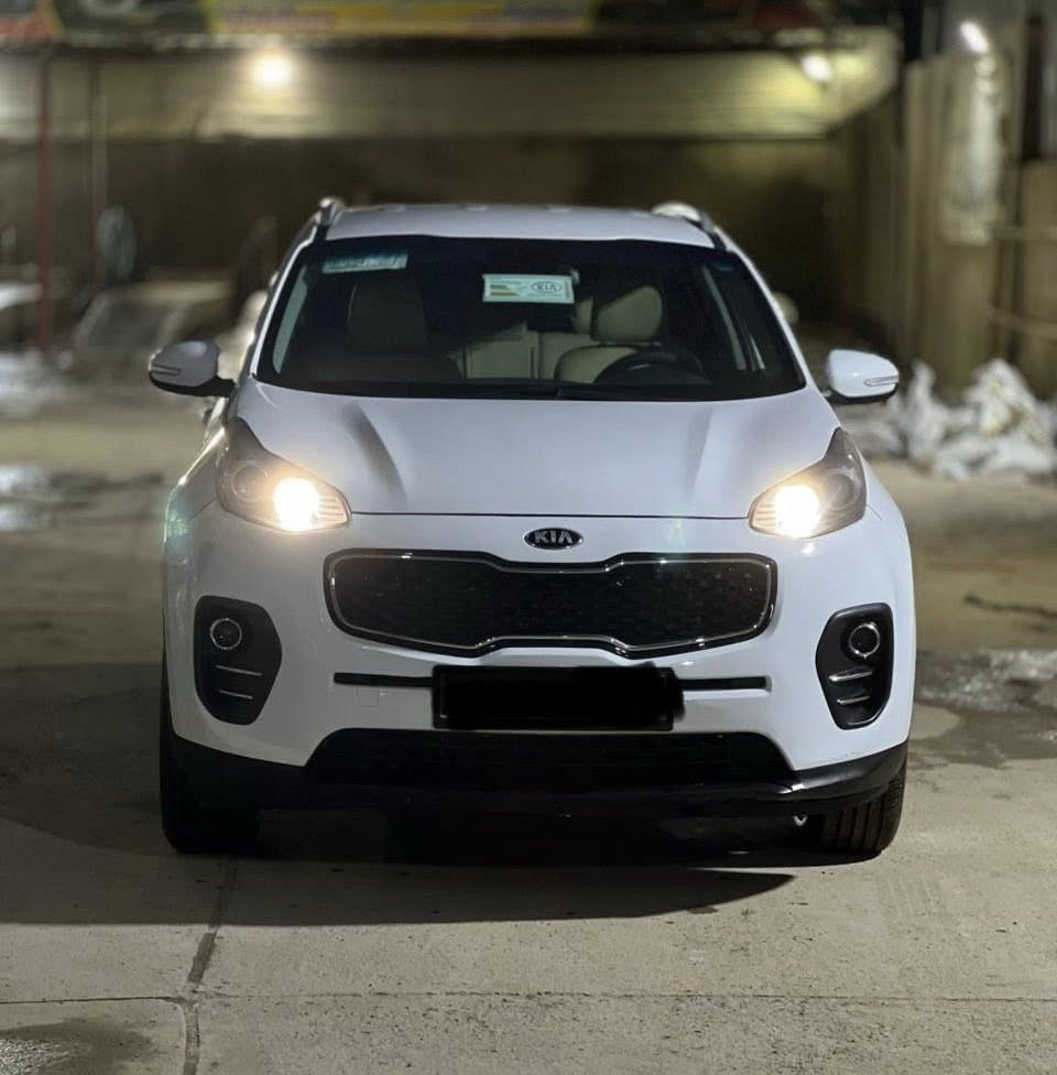 السلام عليكم
كيا سبورتج 2018 خليجي
ماشيه 106 
رقم اربيل انكليزي  تريد تحويل تريد وكاله
السياره بيها خشم البنيد فقط ونفسه مصلح ومصبوغ فقط فقطط
السياره مابيها اي ملاحضات 
سونار البارحه سويته وتريد تجي وتسوي سونار هم ماكو مشكله
غير البنيد مكفوله كفاله عامه والسياره كلش حلوه ونضيفه واحلى من الصور وتجي وتشوفها

محرك 2000 دوش
نص فول
مواصفات عاديه
سويج 
حساس امامي 
حساس خلفي
كامره خلفيه
وباقي المواصفات المعروفه
السعر 158
مكاني بابل حله
‭٠٧٨٦ ٣٩٠ ٣٧٥٦
