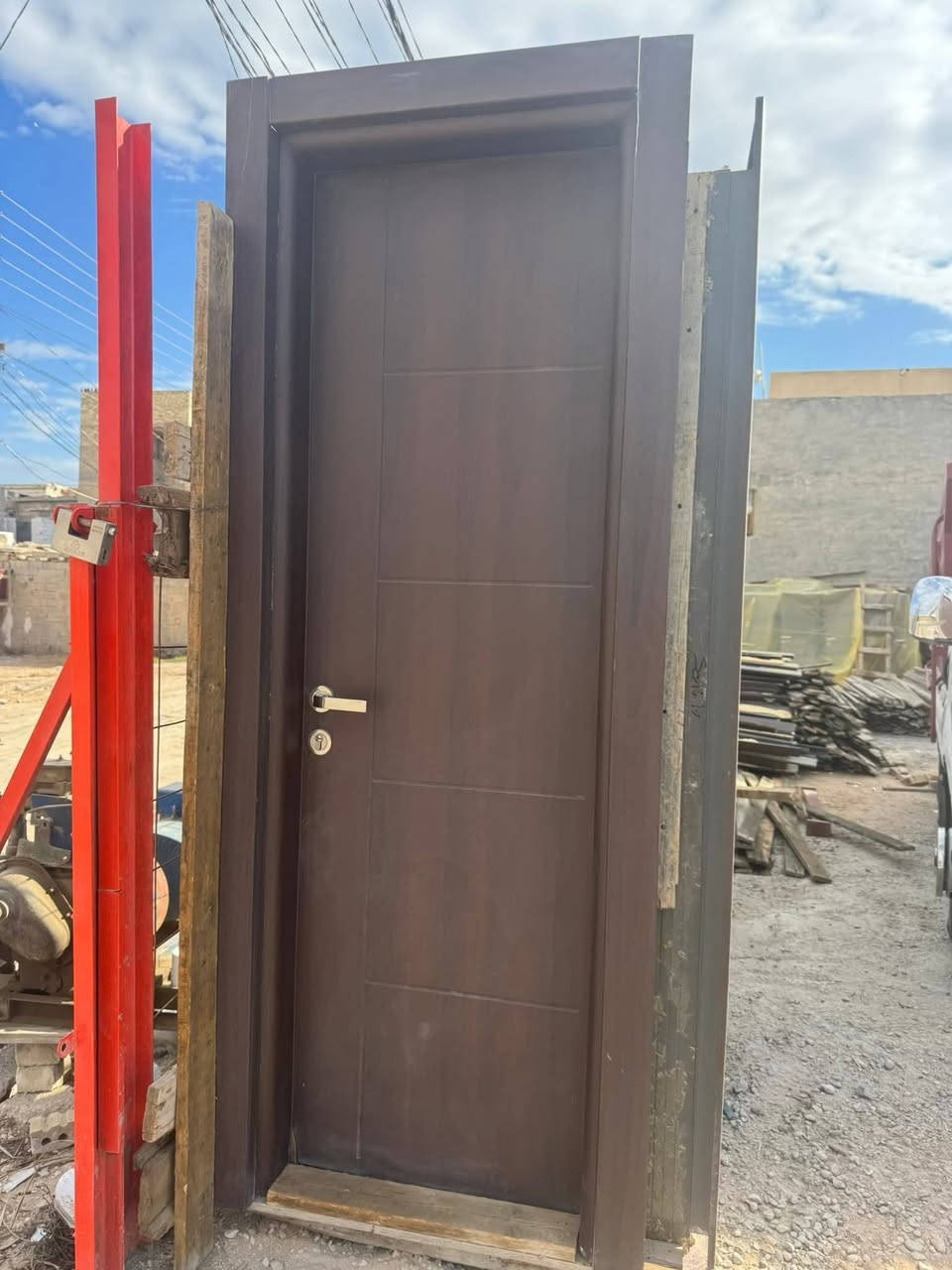 السلام عليكم بيبان تركي للبيع بلاش والله  ٥٠   الف الباب ***********
