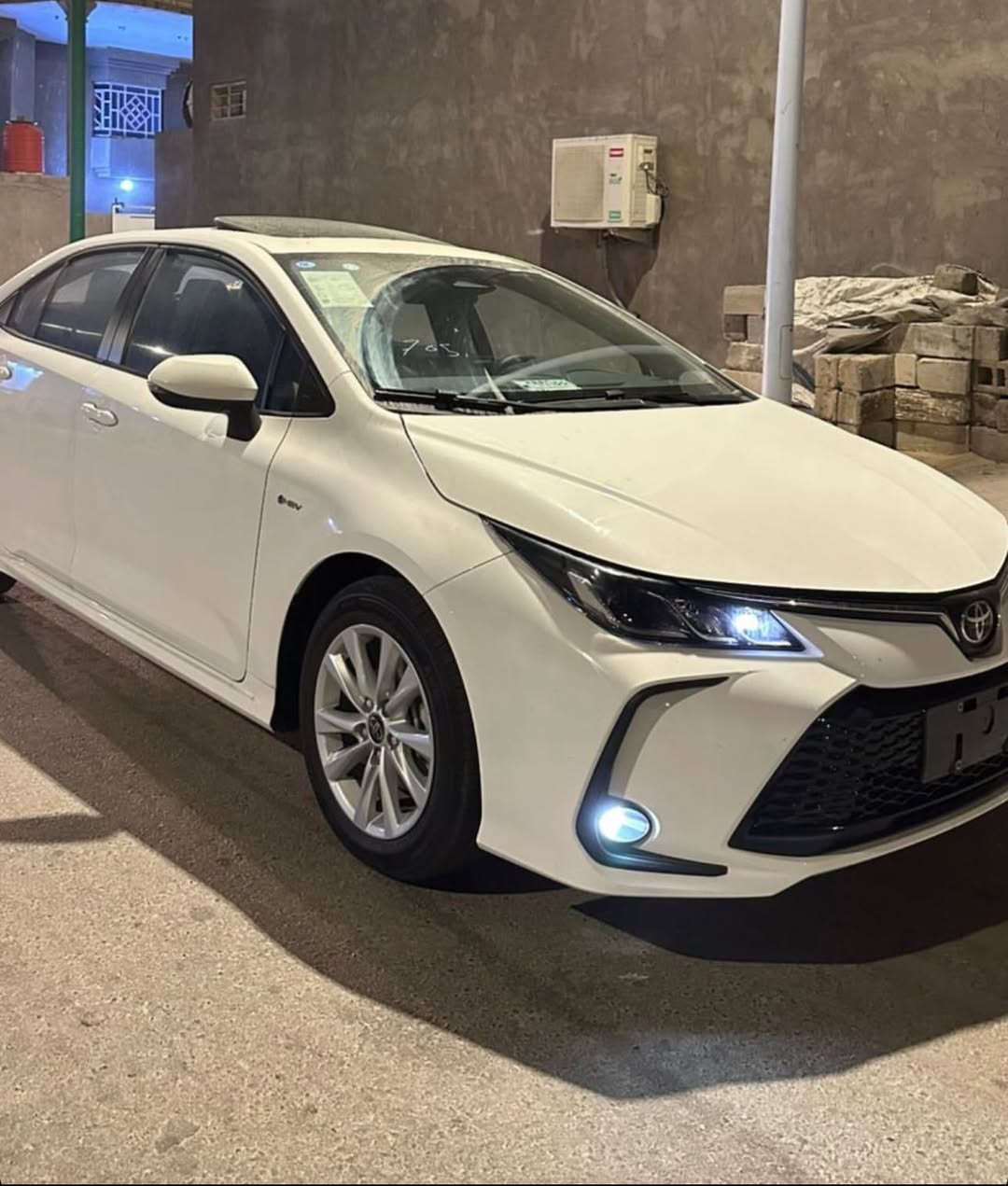 كورلا 2025  HEV علامه سوده شكل خليجي اقساط بااسمي مقترض وكفيل رقم بصره بااسمي
ماشيه (16000) 
المواصفات 
🛜مكينه 1800 هايبرد شحن ذاتي 
🛜سلايت 
🛜كراسي جلد اصلي 
🛜رادار + تحديد مسار طريق + قيادة ذاتيه 
🛜قرائة علامات الطريق المرورية
🛜بصمة تشغيل + دخول ذكي  يدة الباب
🛜هاندر بريك بصمة + اوتو هولد 
🛜 بطاين بوب حياكه  مطرز 
🛜كيجات ديجتل 
🛜شاشه مسجل +تبريد بيانو + كامره خلفيه دوارة + كار بلي 
🛜تبريد قطعتين 
🛜لايت زينون عالي ناصي + بروجكتر لد زينون 
🛜 حساس اطار + حساس مطر + حساس لايت داينمك  
🛜ايفو مود + مود درايف + مانع انزلاق 
🛜 تحكم  الستيرن كامل مع كروس سرعه
🛜ايرباك عدد 10
🛜ويل كب  حجم 16
# السعر/١٤٨
*عنوان / البصره
للاتصال /***********
