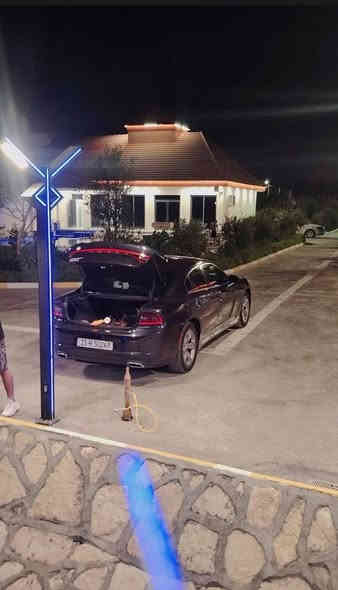 السلام عليكم جارجر موديل 2016للبيع بيهه مكانات صبغ صدر جديد تخم تاير جديد السياره ما مشتغله خط ابد السعر 170وبيهه مجال مكاني بغداد الراشديه ‍‍***********
