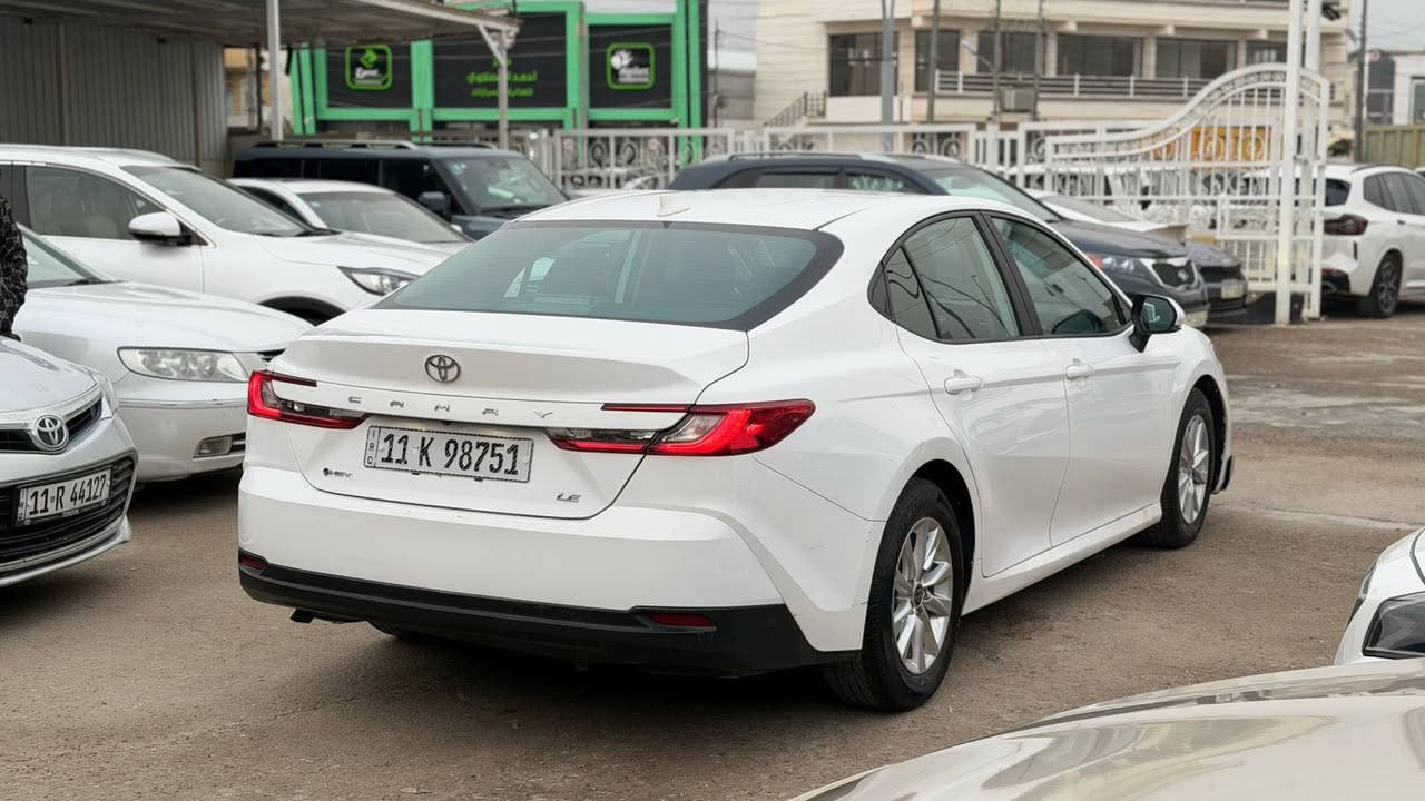 يالله
كامري 2025 وارد أمريكي مواصفات le معروفه مواصفاته تجي 
بصمه أبواب بصمه تشغيل 
شاشه جبيره تدعم ابل كار بلي واندرويد اتو 
وبعد مواصفات خير من الله 
محرك هايبرد وبنزين ٢٥٠٠ ✈️✈️
مكان السياره الأنبار الرمادي 
رقم الهاتف ***********
ضرر السياره ٣ قطع بنيد وجاملغ وباب السائق شرط بدون دواخل السياره حلوه وجديده ماشيه 5000 فقط السعر ٢٠٥ وبيه مجال
