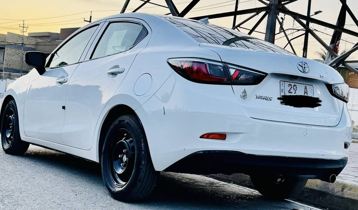 السلام عليكم 
تيوتا يارس موديل 19كامله
 مابيه اي نقص 
السياره صار عندي 5سنوات  
خير من الله مال جناي 
ماشيه 45 m
مبدل بيه فقط بنيد ولجاملاغات مصبوغات 
يعني بيه 3قطع صبغ ولباقي كفاله من كلشي 
السعر 110
ماكو هيج سعر بي مستعجل على بيع 
بيع فقط ماراوس اقره لمنشور قبل لاتخابر 
***********
