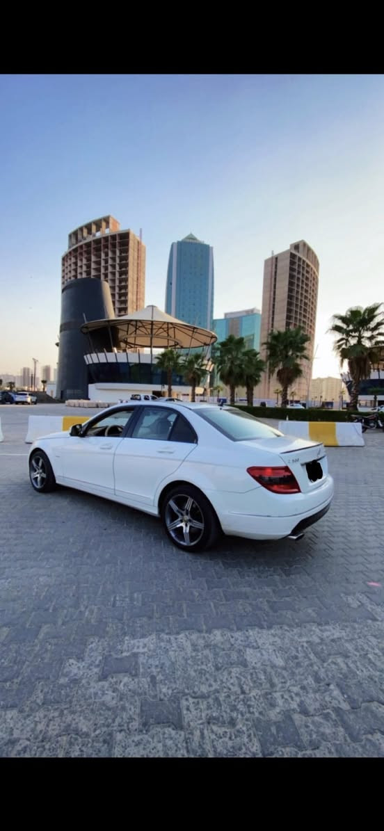 Merceds benz c200 2007
~~~~~~~~~~~~~~~~~~~~~~~~~~~~~

رقم هاتف.*********** فقط واتساب
مكان سيارة: اربيل
سعر سيارة (١٢٠) وبيها مجال 
~~~~~~~~~~~~~~~~~~~~~~~~~~~~~~~
سلام عليكم للبيع مرسيدس موديل ٢٠٠٧  حجم c200 kompressor   فقت ربع بونيت صبخ بدون دواخل رقم اربيل السيارة بسمي هزة و سنوية ورقم جديد تاخم تاير جديد و محرك گير بيلادي مابي مشكلة مواسفات Elegance
~~~~~~~~~~~~~~~~~~~~~~~~~~~~~~~
