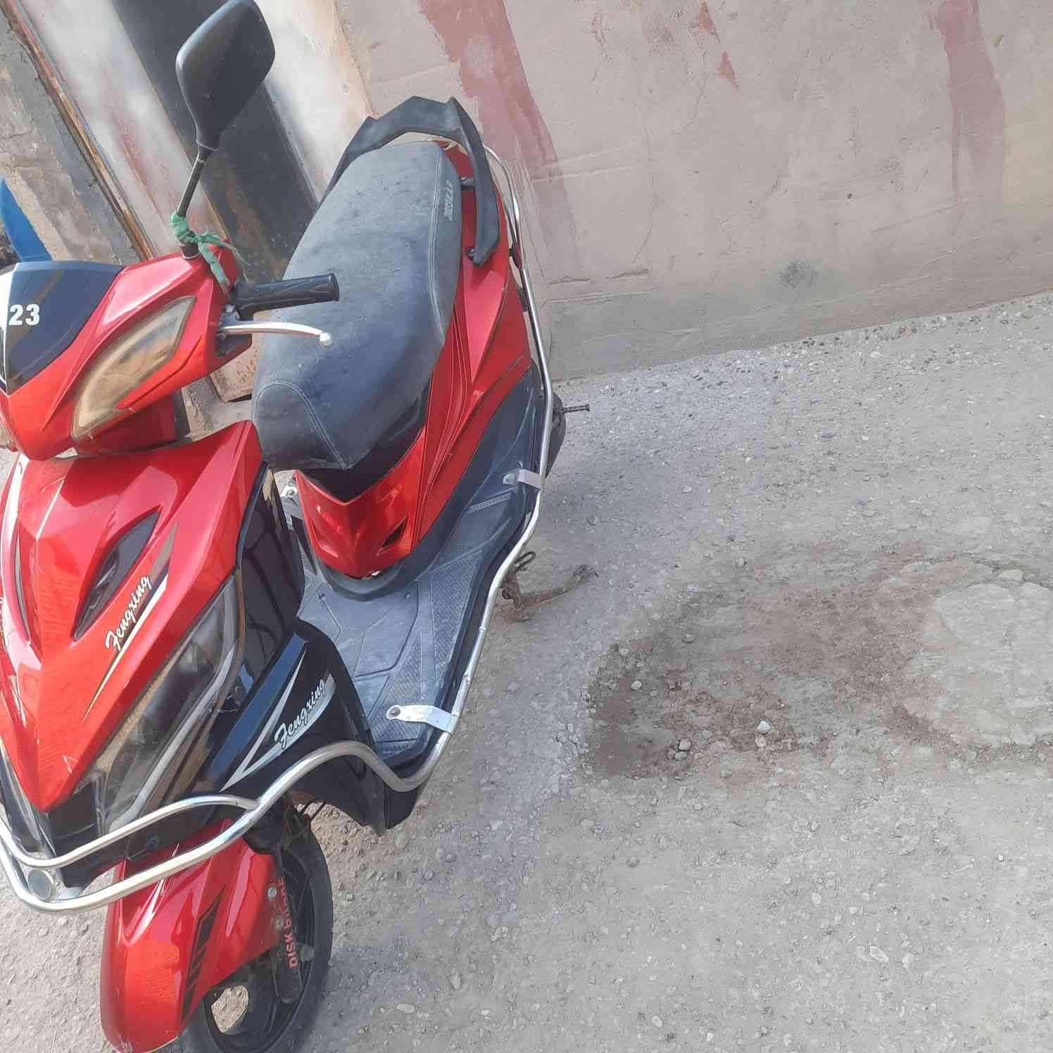 دراجه جامبو  موديل 23  مكينه مجفته  قبل 10 ايام دراجه نضيف  كلش  اريد مراوس بدراجه كير تواصل  على رقم بي واتساب ***********
