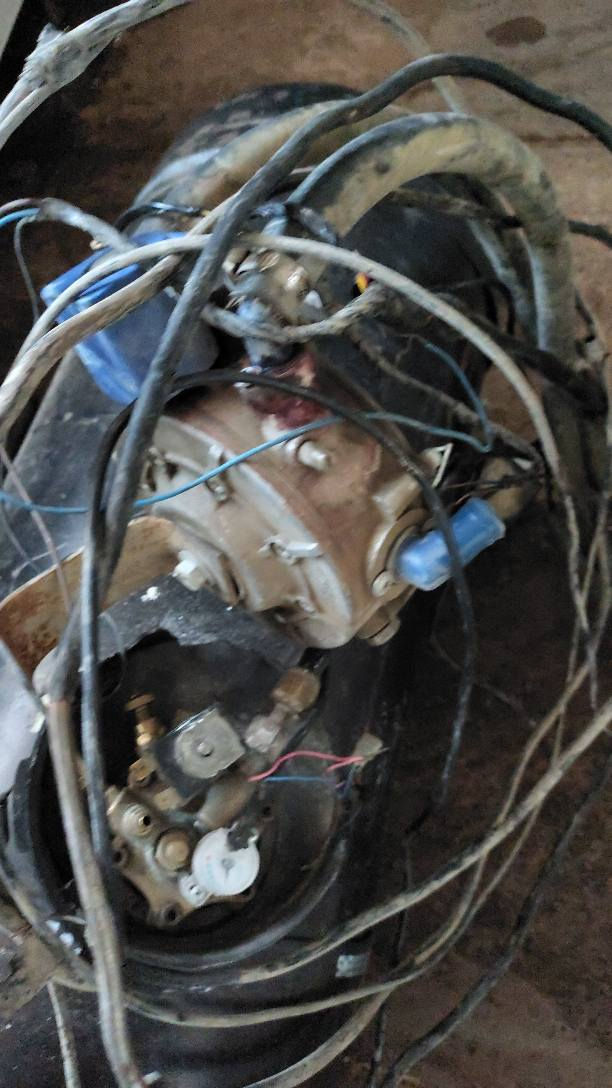 غازی ئێرانی بۆسەیارەی بەخاخ بۆفرۆشتن بەکامل ئەشیاوەهەرکەسێم ویستی باپەیوەندیبکات *********** السليمانية, العراق
