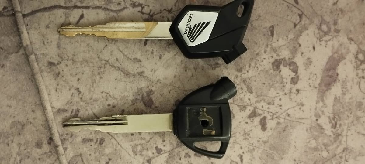 السلام عليكم  اخوتي 
دراجه للبيع سكاي وايف  دراجه عطل بسيط بيه ماعرف الله شاهد ورسوله ما موديه للمصلح بس يكولون شلغة كهربائيات قيم بالي يرضه الله مكاني كربلاء  او اكو مصلح يجي يصلحه بالبيت يكولون سكاي وايف ربع بعد ماعرف حجمهه


**إذا كنت صاحب هذا الإعلان وتريد حذفه لأي سبب، رجاءا أرسل رسالة إلى الدعم الفني**