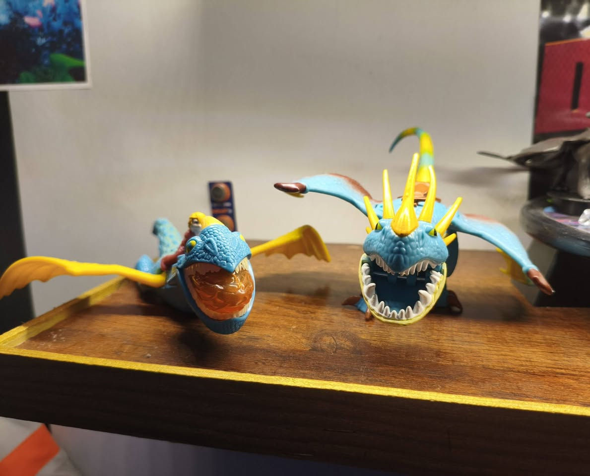 متوفر مجموعة تنانين فرسان قرية بيرك 
عدد 20 قطعة كلها اصلية ومختمة 
وقطعة تفاعلية 
***********
