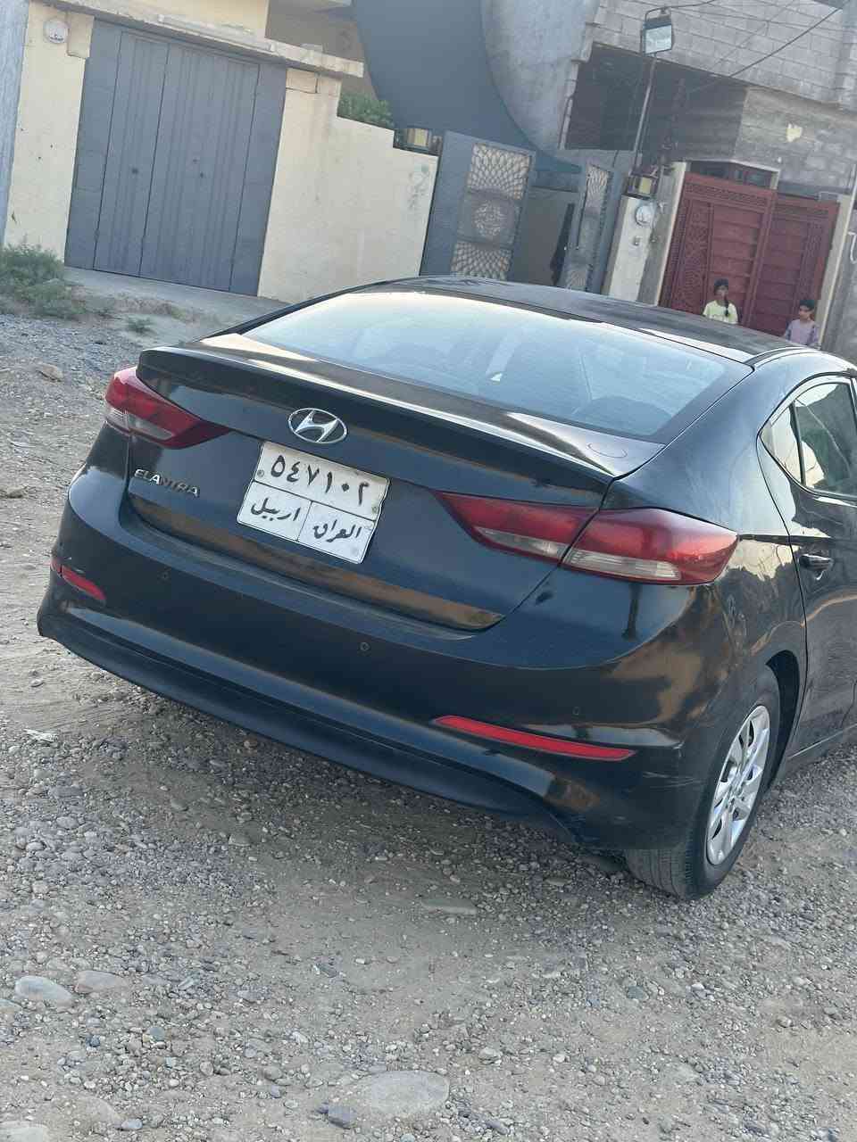 السلام عليكم
عندي سيارة النترا 2017 كوري موضحة بل صورة يرهم ابيع مقدمة وبل اقصاد أو مراوسة  وبيها 4 قطع مكاني موصل التواصل على الرقم 
***********
***********

