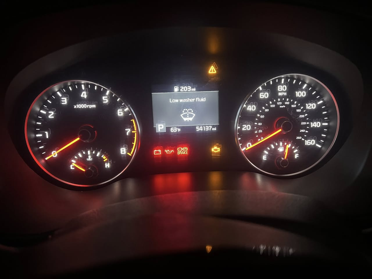 السلام عليكم سبورتج 
وارد امريكي 
موديل 22
سياره جديده 
كير مكينه خير من الله 
حادثها جاملغ امامي جهت السايق 
قطعتين تبريد 
مواصفات عاديه 
مكاني الكراده 
***********
السعر ١٩ ونص وبيها مجال
