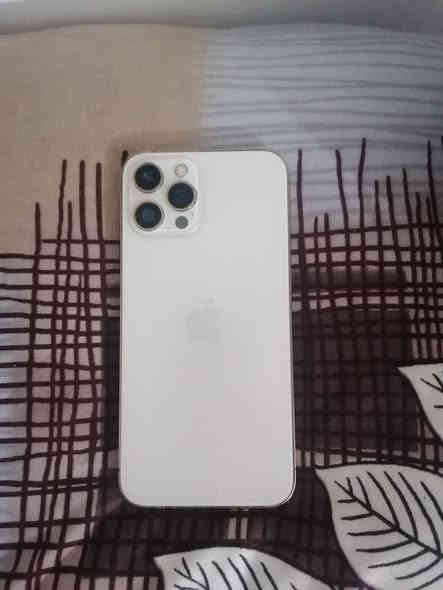 I phone 12 pro max 
5G
مبدل شاشه
وبطاريه جديده 100٪
لون ابيض
فيس ايدي واكف
***********
مكاني كرخ
