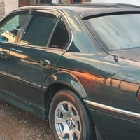 بي ام خفاش مكفوله من ظربه موديل 1997 مكينه40/8 سلندر سياره نضيفه جدا ل...