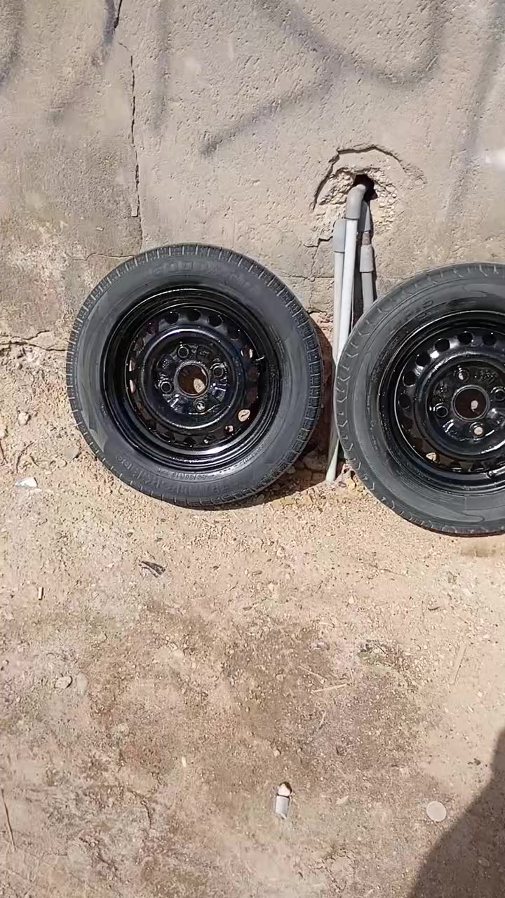 تخم تاير نص عمر تختم ويل انظاف سايبه م  ١٨ لبيع بابل حله النزيزه هاذا رقمي *********** اليريدهن بي خير ويدلل السعر ٧٠٠٠٠ الف بهن مجال قليل
