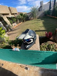 خوذه قفاز للبيع جديده سعر45 07737055375