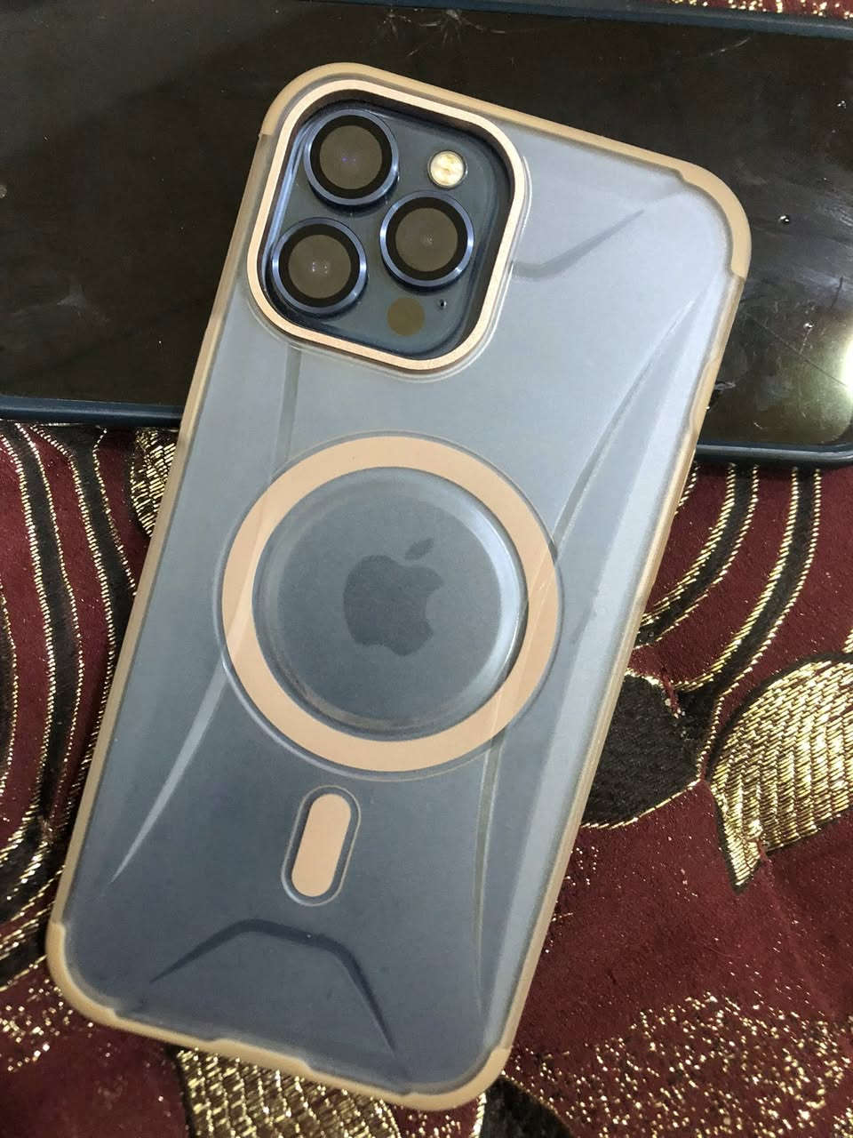 iPhone12 pro max 
للبيع 
كامرات مفولة
اتصال نت مفول
فيس ايدي شغال 
صوت قوي بشكل 
بطارية ٨٨ 
لون ازرق 
جهاز واحد على واحد 💙

للبيع بسعر ٦٠٠ بيه مجال قليل للطيبين 
مكاني تكريت الاربعين 
للاستفسار خاص


**إذا كنت صاحب هذا الإعلان وتريد حذفه لأي سبب، رجاءا أرسل رسالة إلى الدعم الفني**