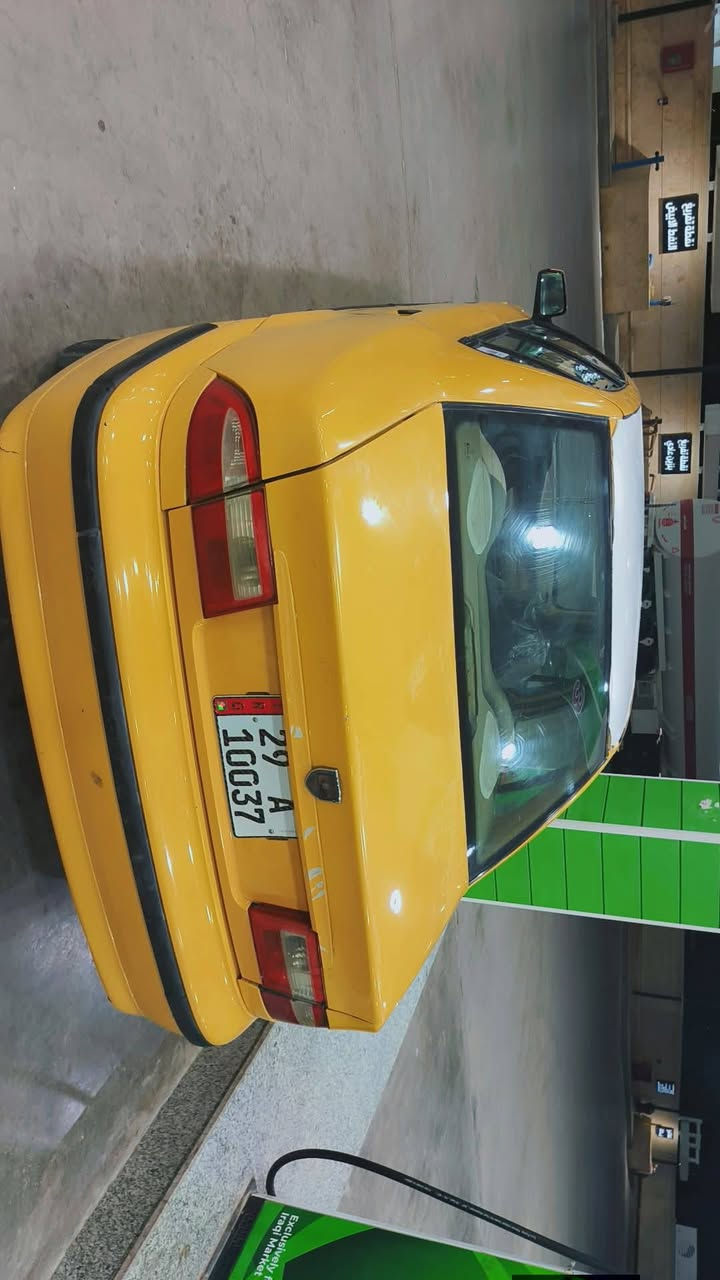 السلام عليكم
سمند 2011.مكينه كير مكفولات 
تخم تاير صدر خلفي جديد 
كهربائيات كلها شغاله
لايت زنون 
رقم واسط سنوية ل2028
مكاني كوت 
للاستفسار ***********
