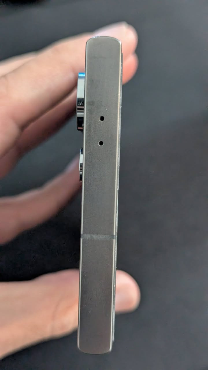 كالكسي S24 Ultra بيع فقط.
لون تيتانيوم بلاك .نسخة 256GB جهاز نظيف حيل وملحقاتة موجودة كارتونة وكيبلة الأصلي + كفر Magnetic. 

سعر الجهاز مليون و50 الف. واللي يشوف السعر غالي يعبر المنشور وانشاء الله يلكة الاحسن والارخص منة.
مكان الجهاز بغداد المحمودية.


**إذا كنت صاحب هذا الإعلان وتريد حذفه لأي سبب، رجاءا أرسل رسالة إلى الدعم الفني**