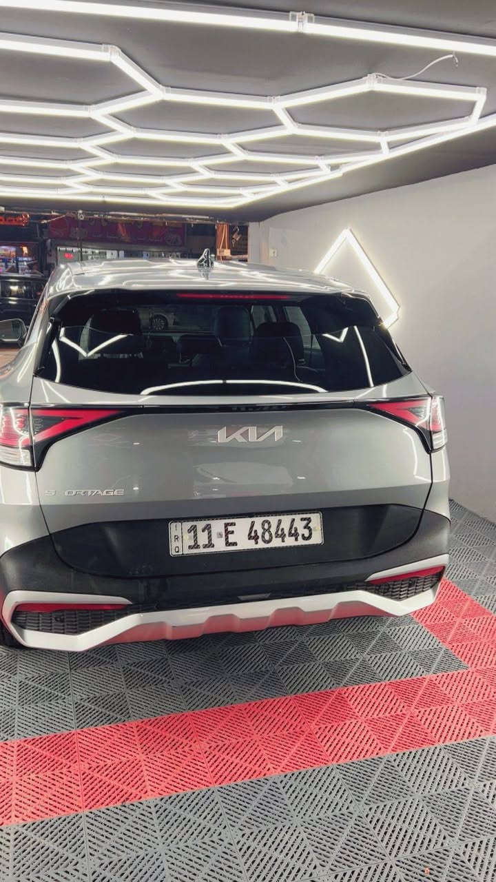 سعر مناسب سبورتج  2023 
ماشيا ٥٠ فول مواصفات  توقف ثاني 
كامرة دوارة 
حساسات امامي خلفي 
سياقة ذاتية 
تحديد مسار  وتحديد سرعة  
وبعد بيها مواصفات  
حادثها موضح بل صور 
وسونار فقط باب خلفي صبغ 
وبارد بل صنددوق والباقي كفالة
مكانها بغداد الغزالية 
رقم صاحب سيارة ***********
