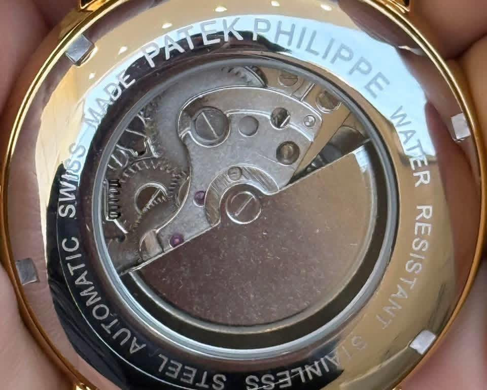 ساعه رجالي اوتوماتيك تكويك
ع حركه اليد


**إذا كنت صاحب هذا الإعلان وتريد حذفه لأي سبب، رجاءا أرسل رسالة إلى الدعم الفني**