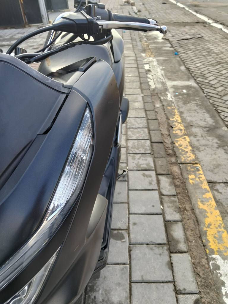 السلام عليكم ورحمة وبركاته دراجه pcx جيل الثالث جديد لن اسود طافي الدراجه مكفوله كفاله عامه مكاني بغداد الشعب باقي لتفاصيل خاص وهاذه رقم *********** بغداد, العراق
