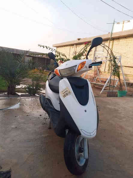 السلام عليكم شباب دراجه بريز نوزل سكليتر خطين ياباني بلاديه كلها مختمه مكفوله كفاله عامه دراجة نفس ما جاي اشوف بلصور دراجة كلش نضيفة سبب البيع محتاج افلوس مكاني بغداد سبع قصور قرية المسعود سعرها 650 وبيها مجال الله شاهد مو هاذ سعرها الدراجة مال رمبة بس  محتاج الله شاهد متواجد على الخاص ومواجد على الواتساب *********** الرقم الثاني ***********
