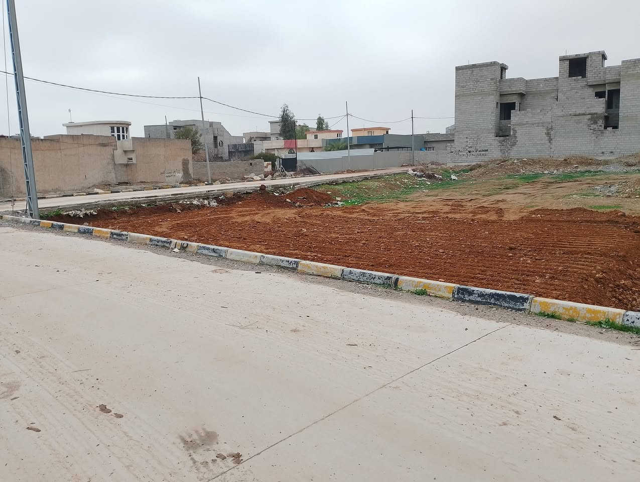 أرض البيع  حي الملايين الثانية
مساحة 100 متر الواجه 10 عمق 10 🌍

 ركن شروق تام 🌍

زراعي سند 25 وصل بلديه قرار تمليك 🏠

🕌قرب جامع حازم النعيمي 🕌🕌

خدمات كامل ماء 💧 وكهرباء ⚡ وتبليط 🚗 

للاستفسار والتفاصيل عل الأرقام التالية 🌍 

عنوان المتكب طريق موصل دهوك قبل بناء الجاهز 🌍 

***********☎️

***********☎️

***********☎️
