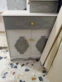وبركاته عيوني هاي الغرفه البيع تصميمه تركي والخشب عراقي .... رقم 07737...